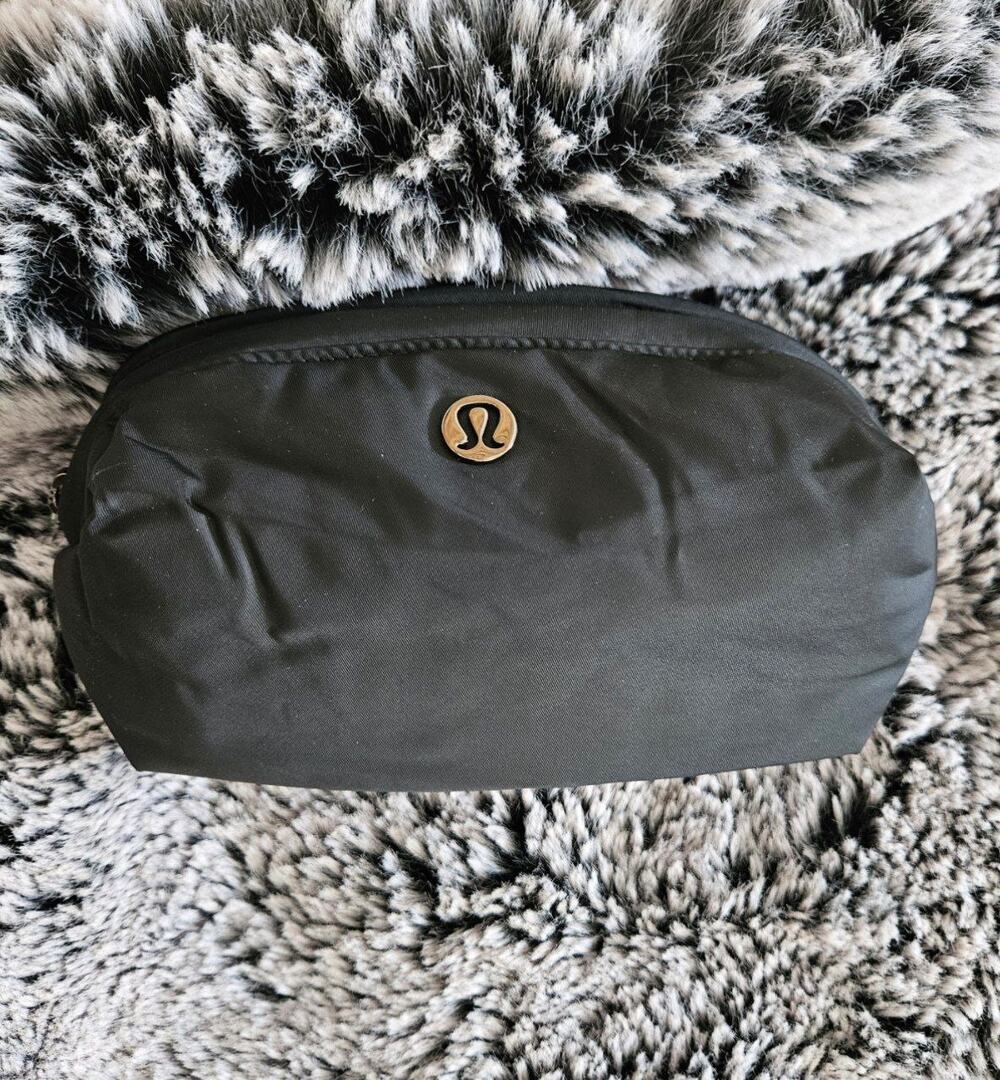 Lululemon Feeling Ready Mini Pouch Black Recycled Nylon Cosmetic Travel Bag O/S